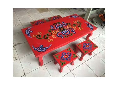 蒙古手绘炕桌和小凳子